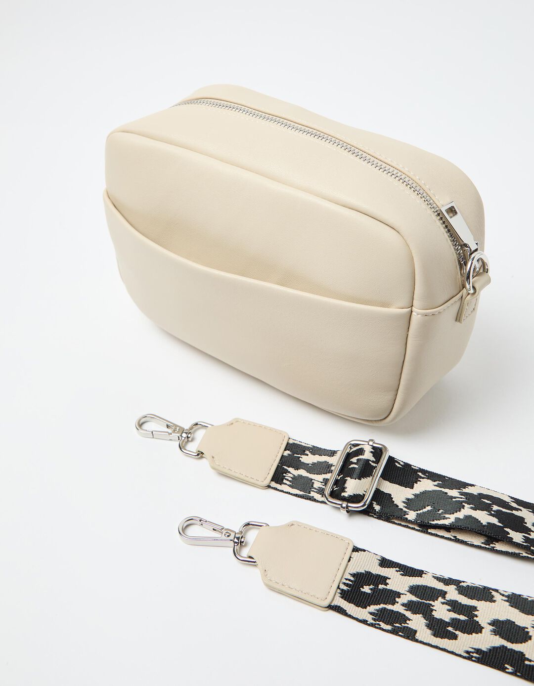 Mala Tiracolo, Mulher, Branco