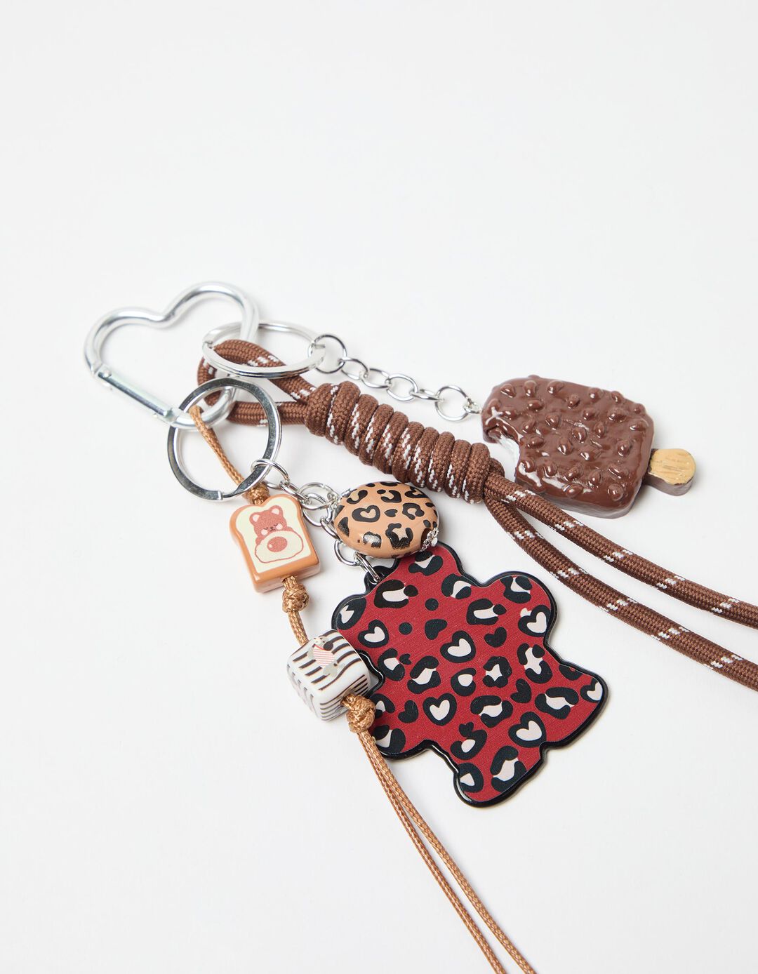 Porta-Chaves, Castanho