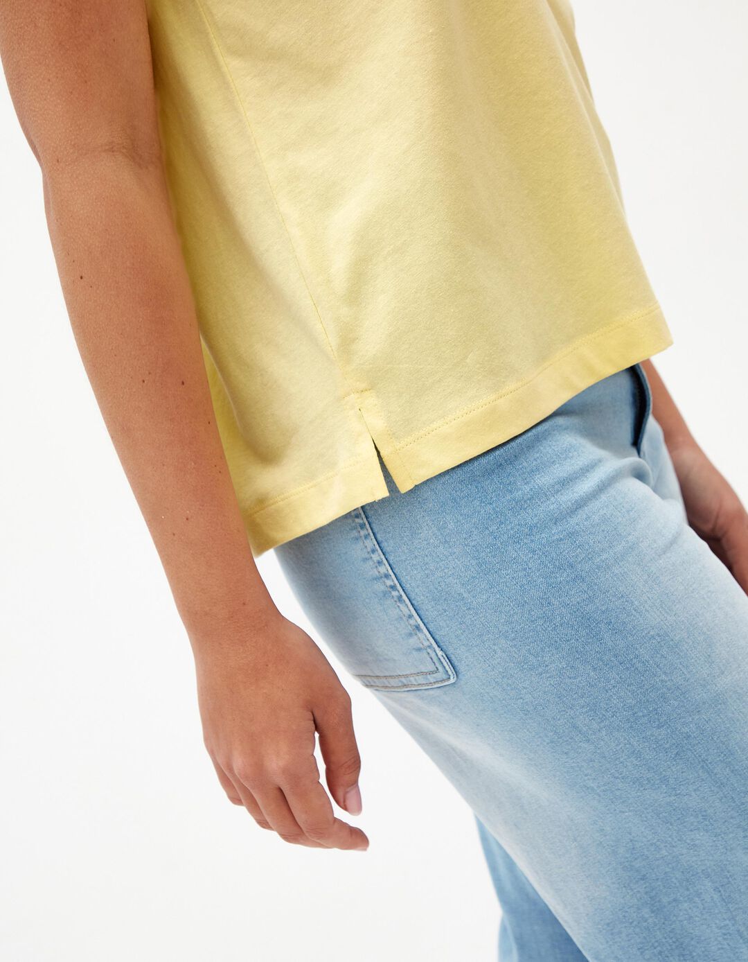 T-shirt Decote em V, Mulher, Amarelo Claro
