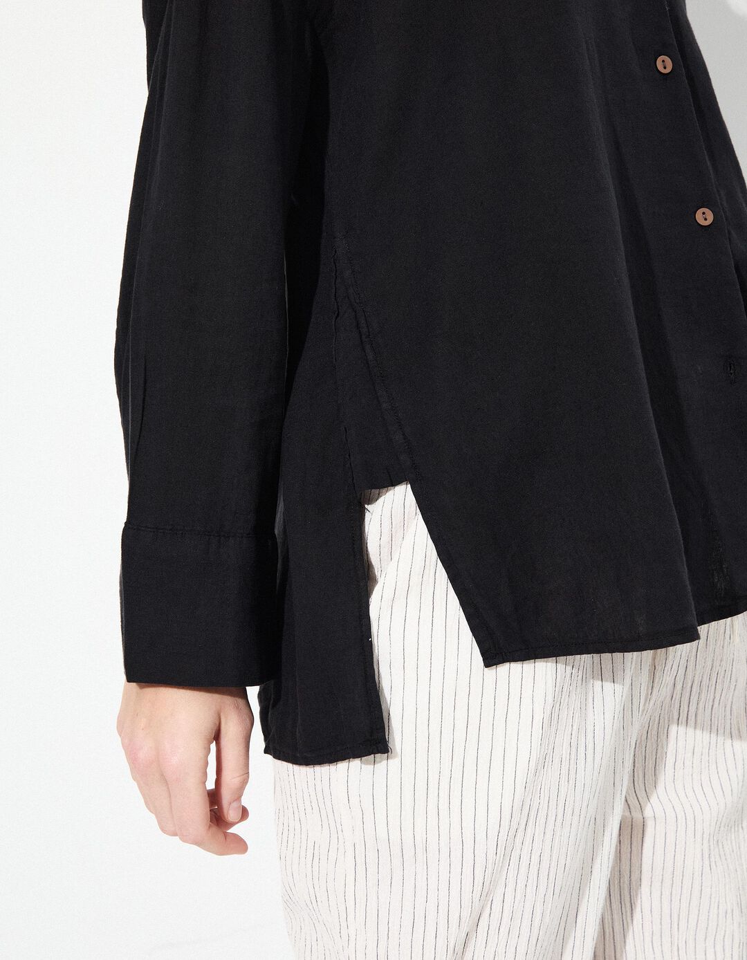Blusa com Linho, Mulher, Preto