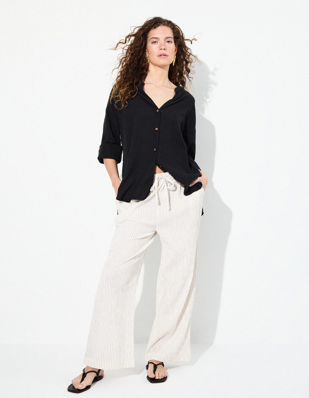 Blusa com Linho, Mulher, Preto