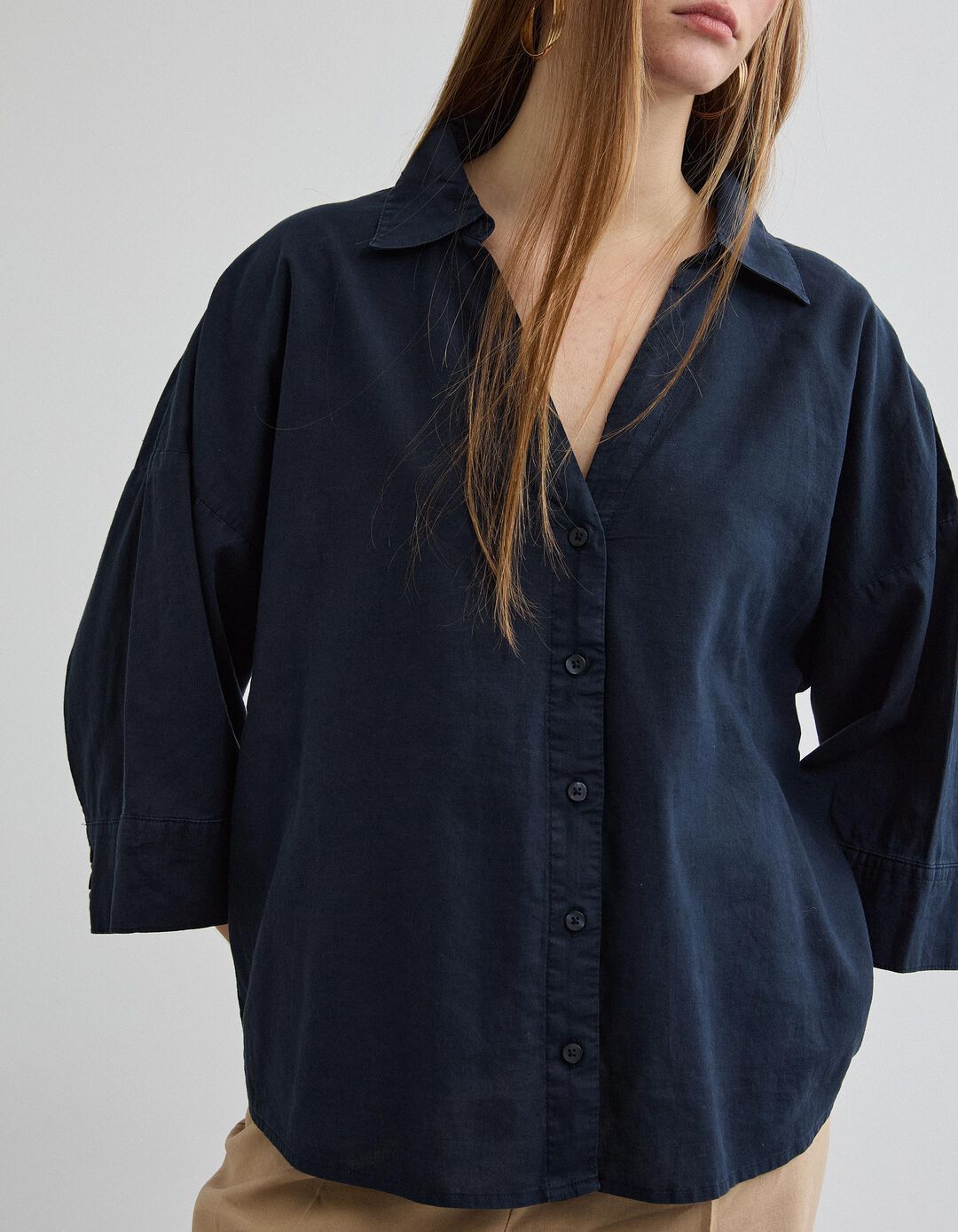Blusa com Linho, Mulher, Azul Escuro