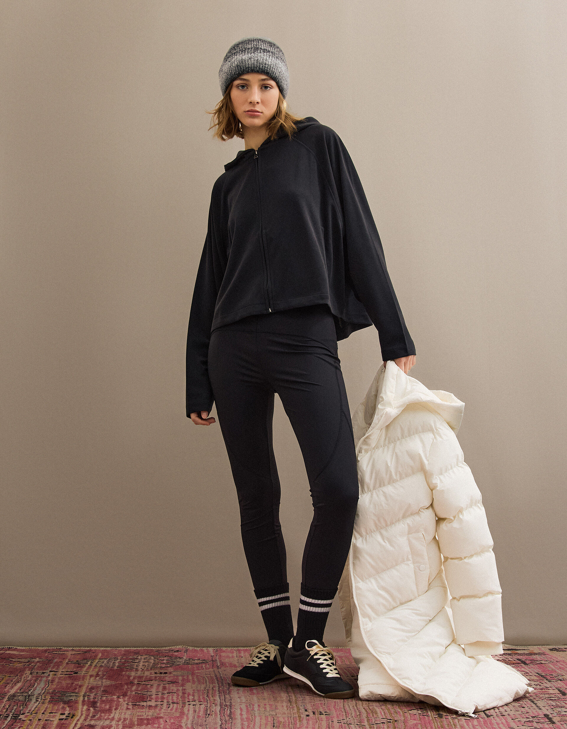 Comprar Online Casaco com Capuz, Mulher, Preto