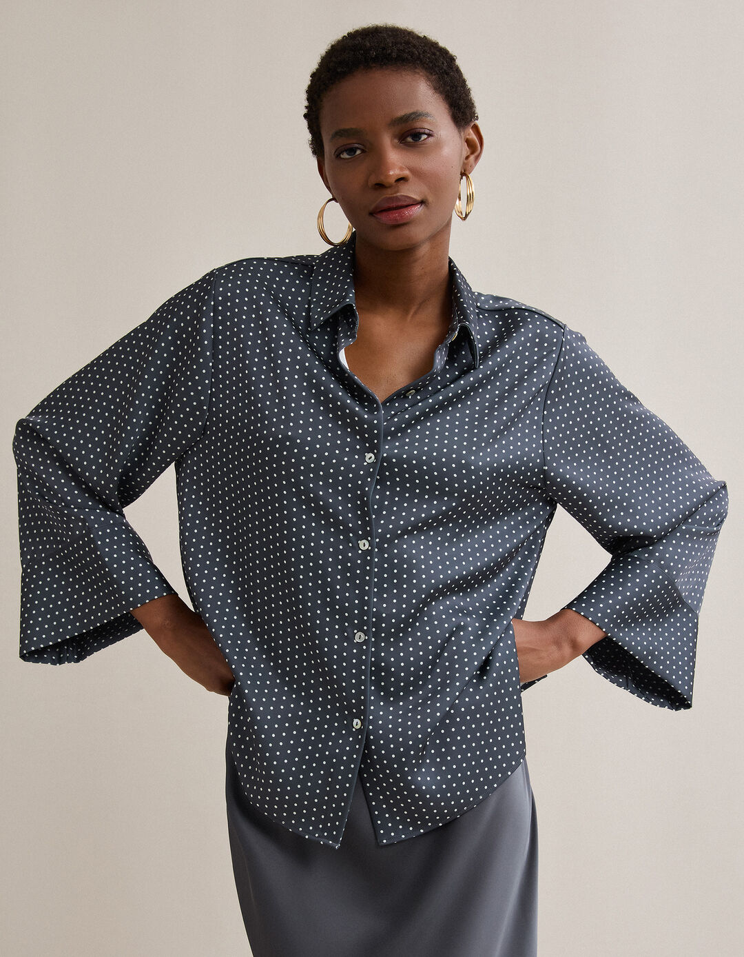 Camisa Acetinada, Mulher, Cinzento