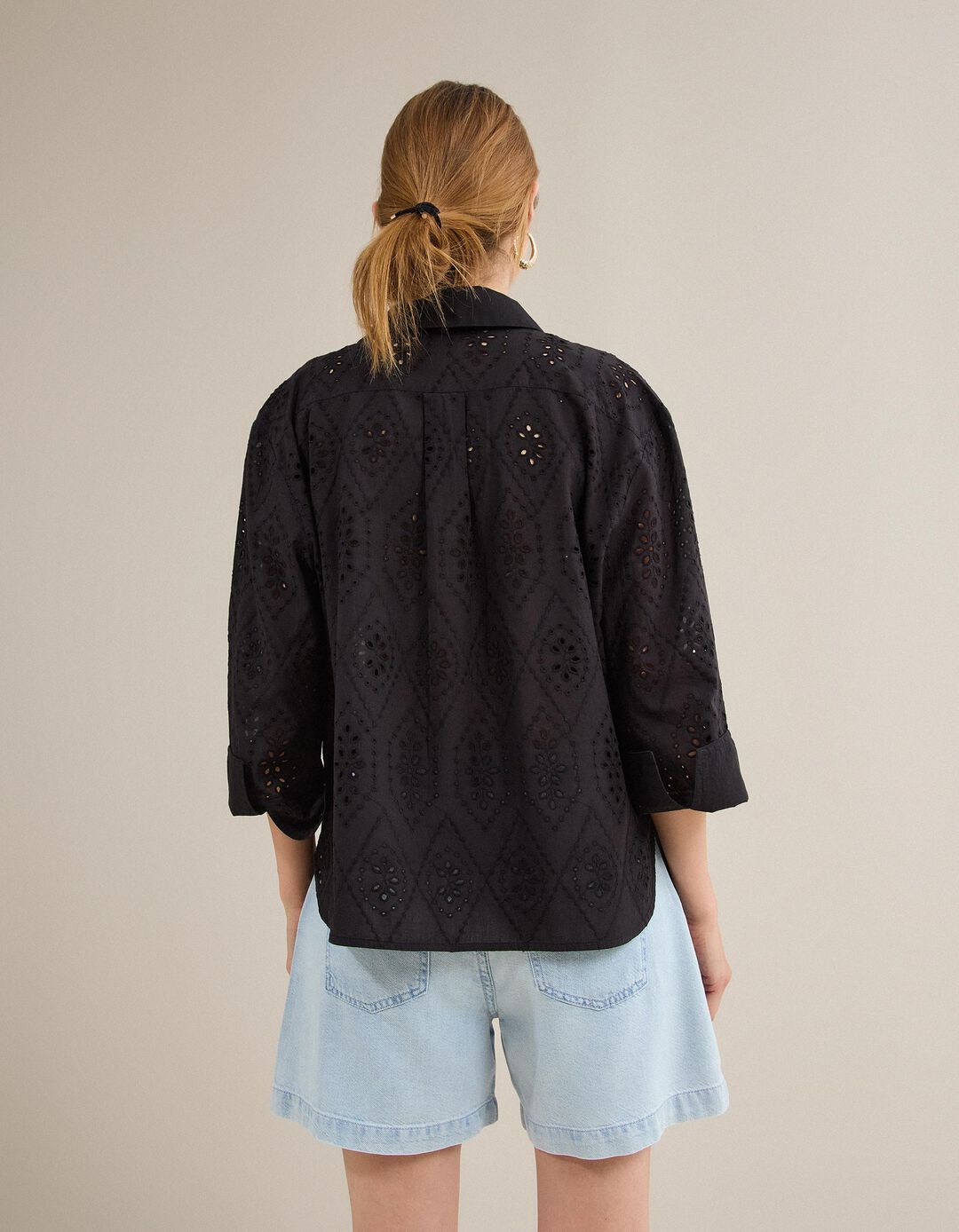 Blusa com Bordados, Mulher, Preto