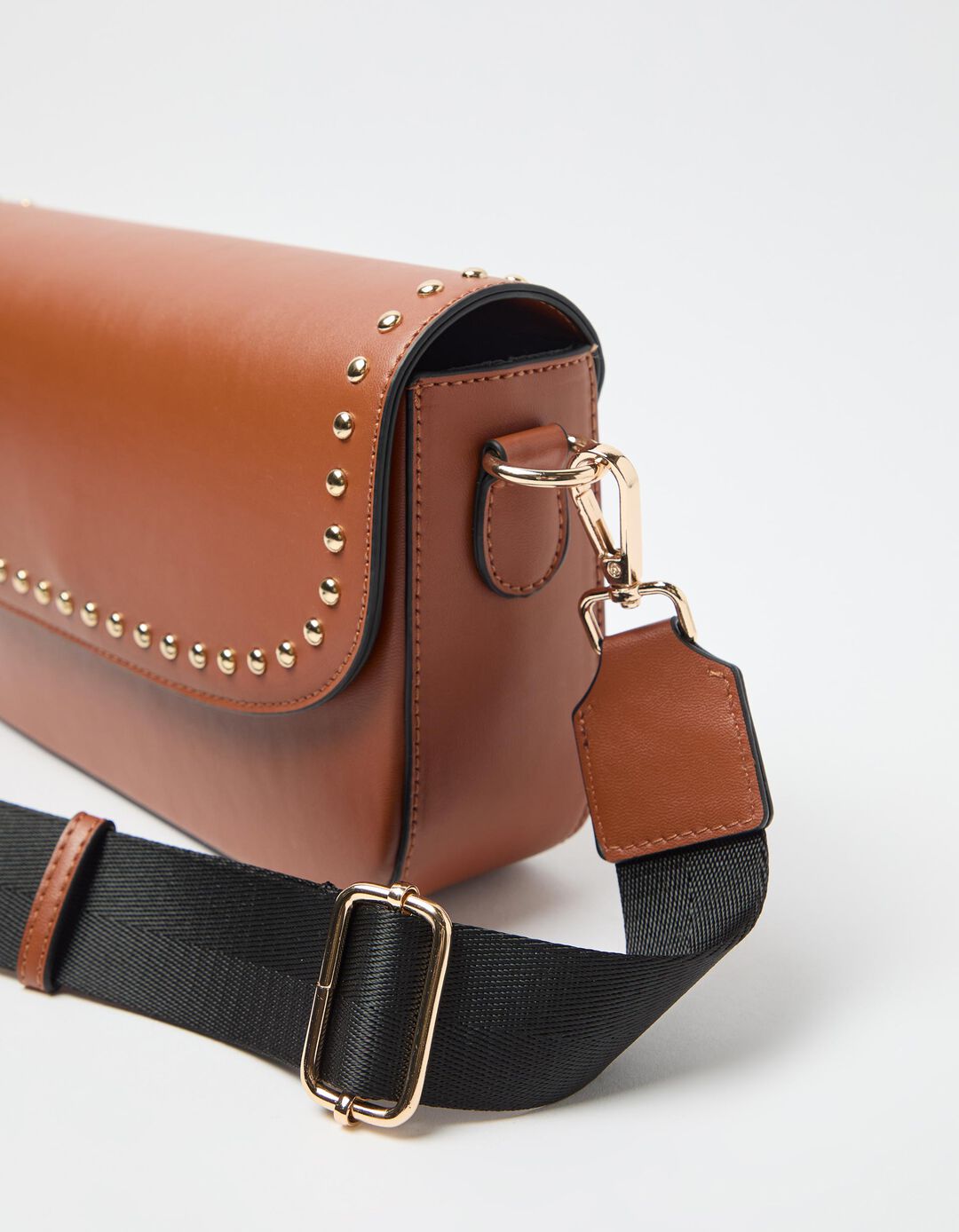 Mala Tiracolo, Mulher, Castanho