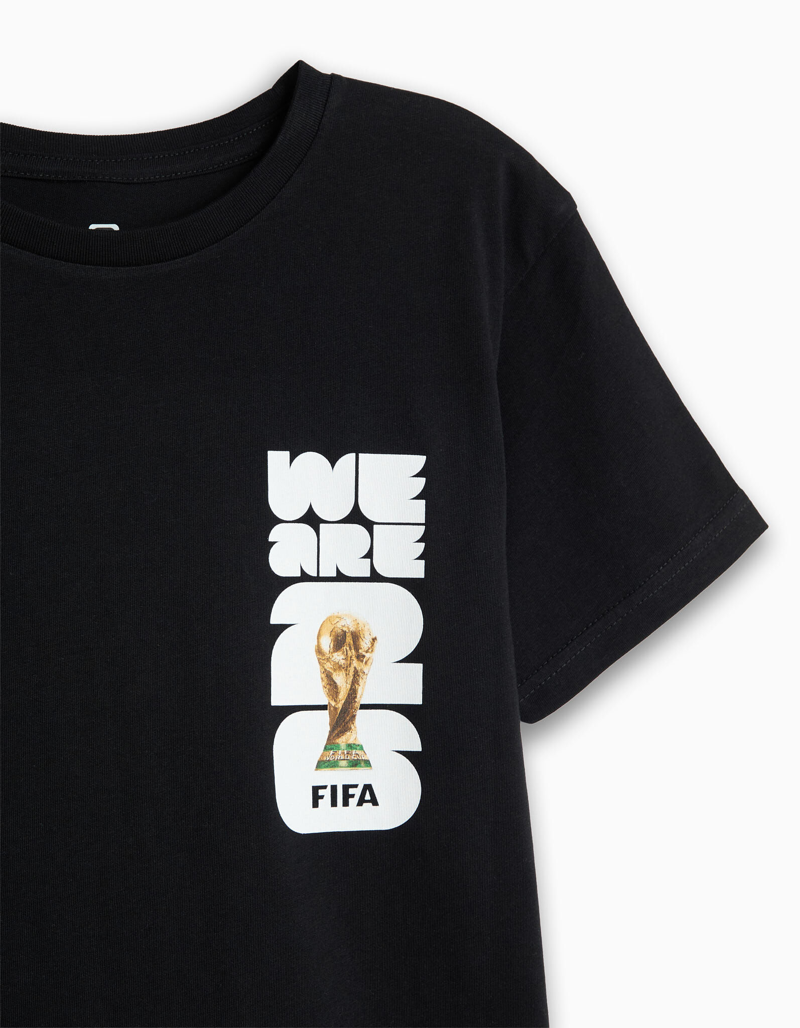 Comprar Online T-shirt 'FIFA', Menino, Preto