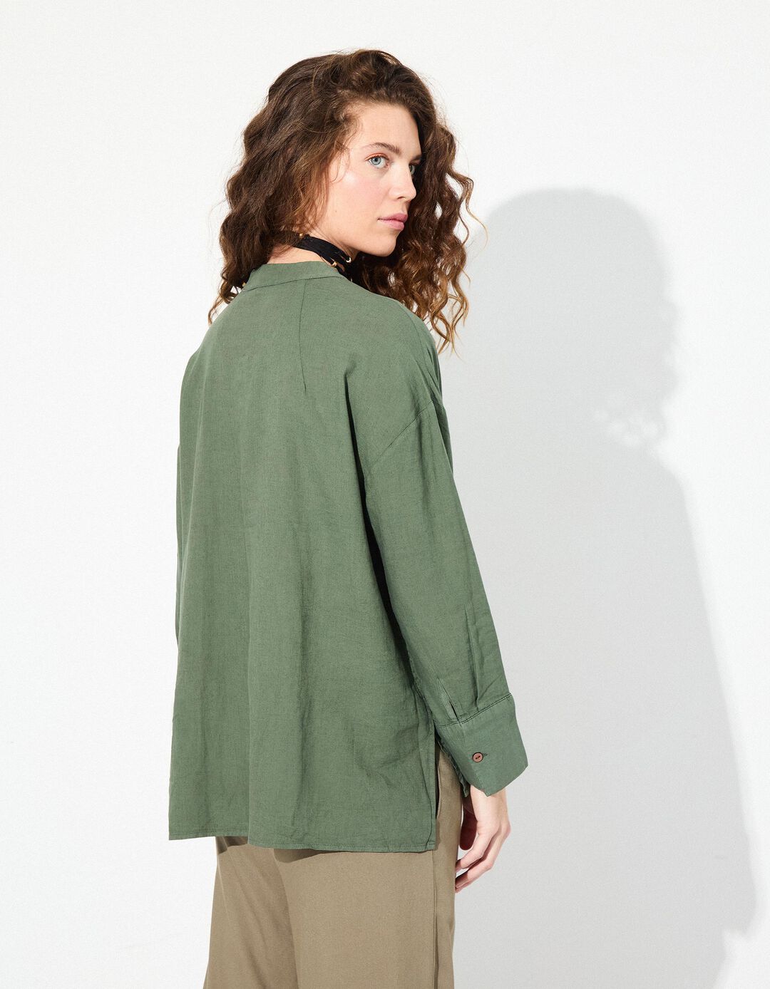 Blusa com Linho, Mulher, Verde Escuro