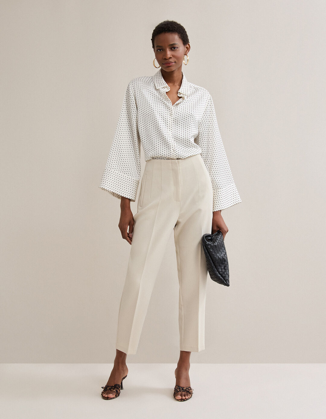 Cal&ccedil;as Cinta Subida, Mulher, Bege