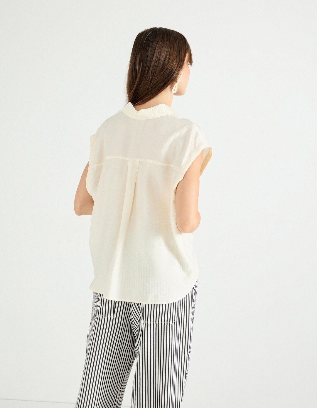 Blusa com Nó, Mulher, Cru