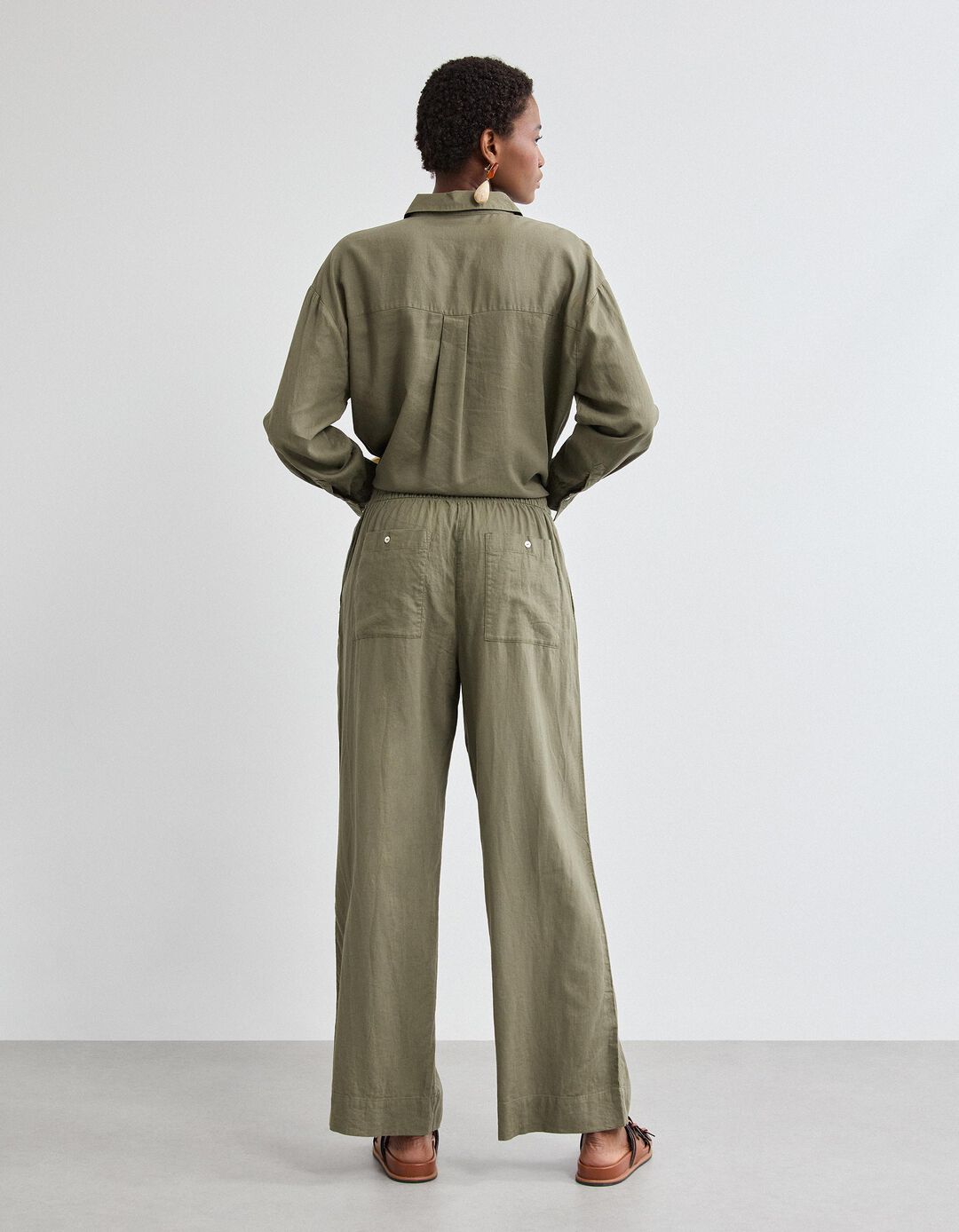 Cal&ccedil;as com Linho, Mulher, Verde Escuro