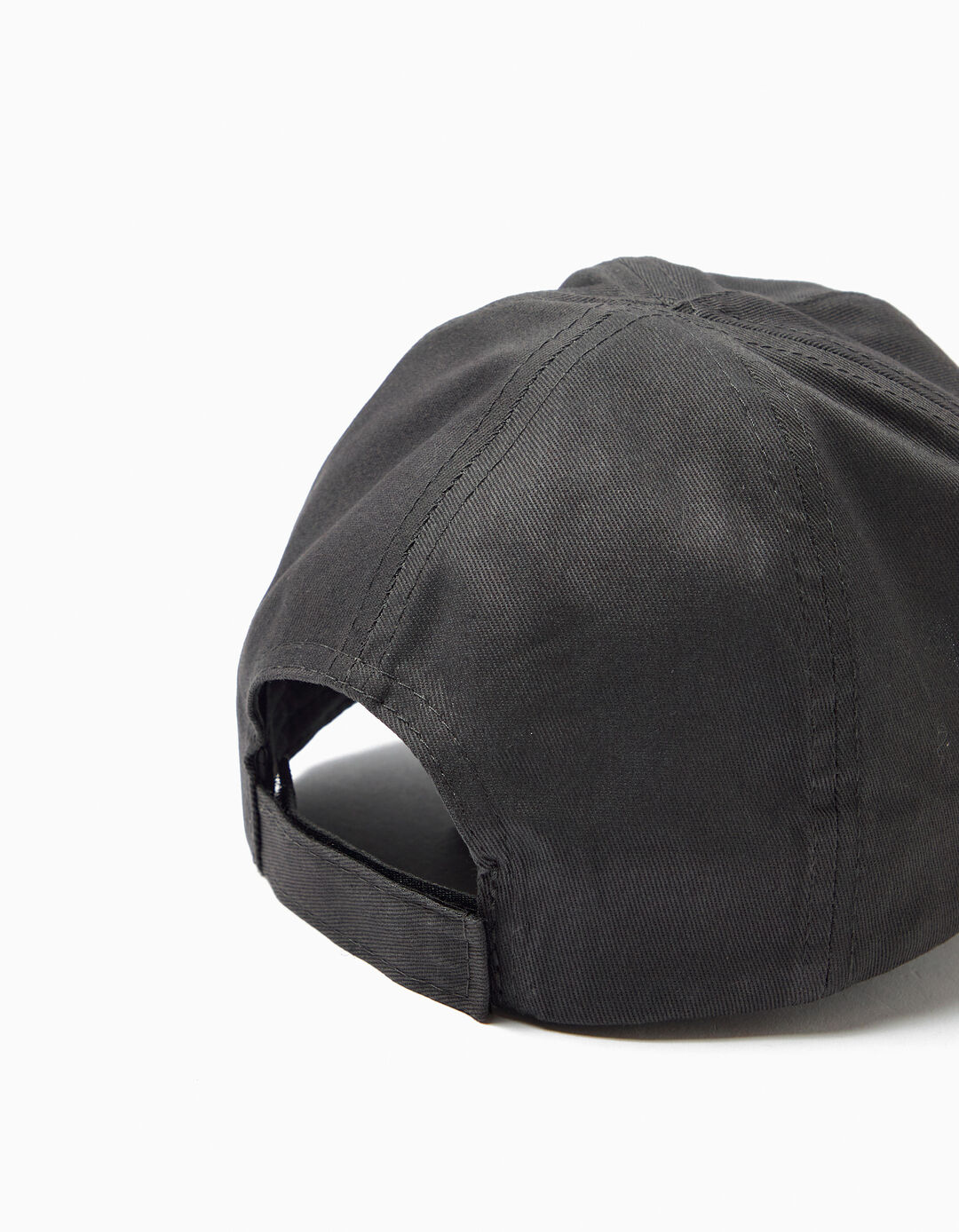 Bon&eacute;, Menino, Cinzento