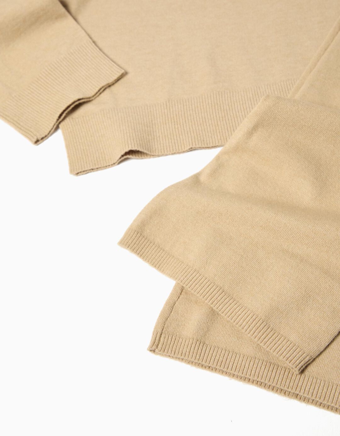 Conjunto de Malha, Menina, Cru