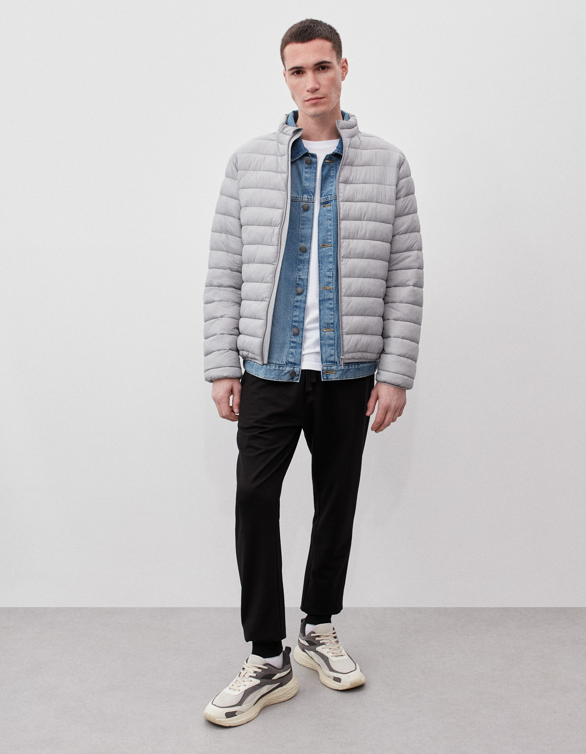 Comprar Online Cal&ccedil;as Jogging, Homem, Preto