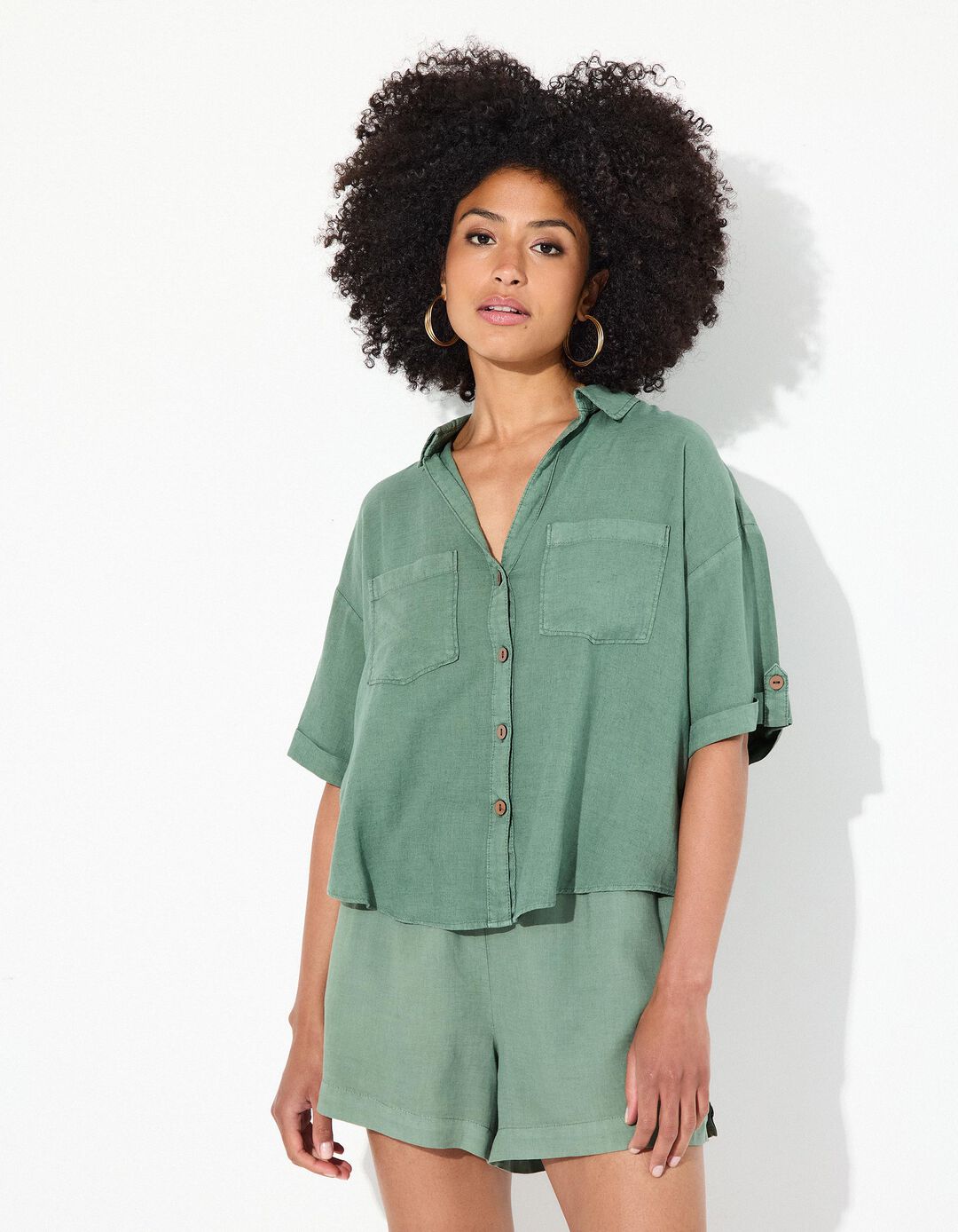 Camisa Curta com Linho, Mulher, Verde Escuro