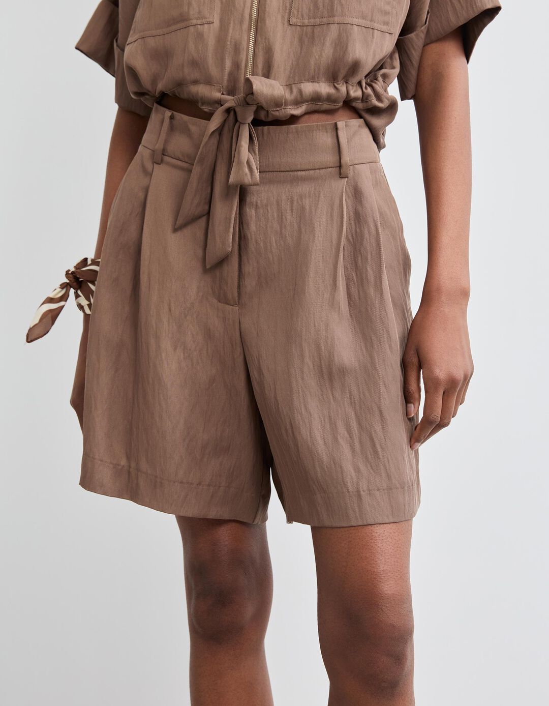 Cal&ccedil;&otilde;es com Liocel, Mulher, Castanho