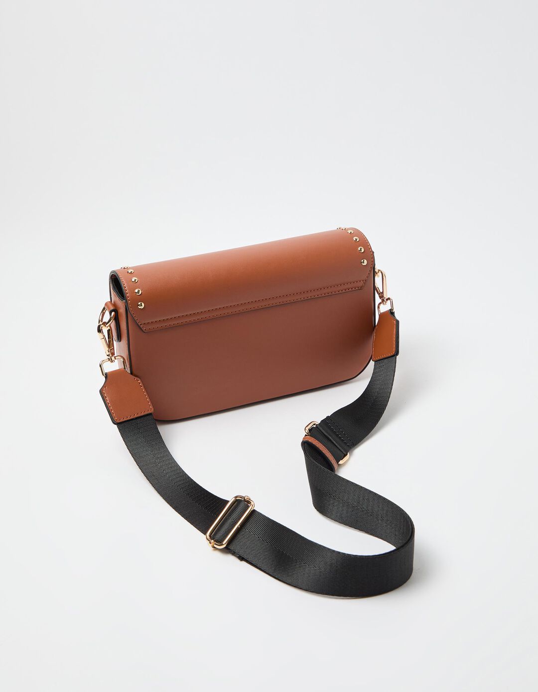 Mala Tiracolo, Mulher, Castanho