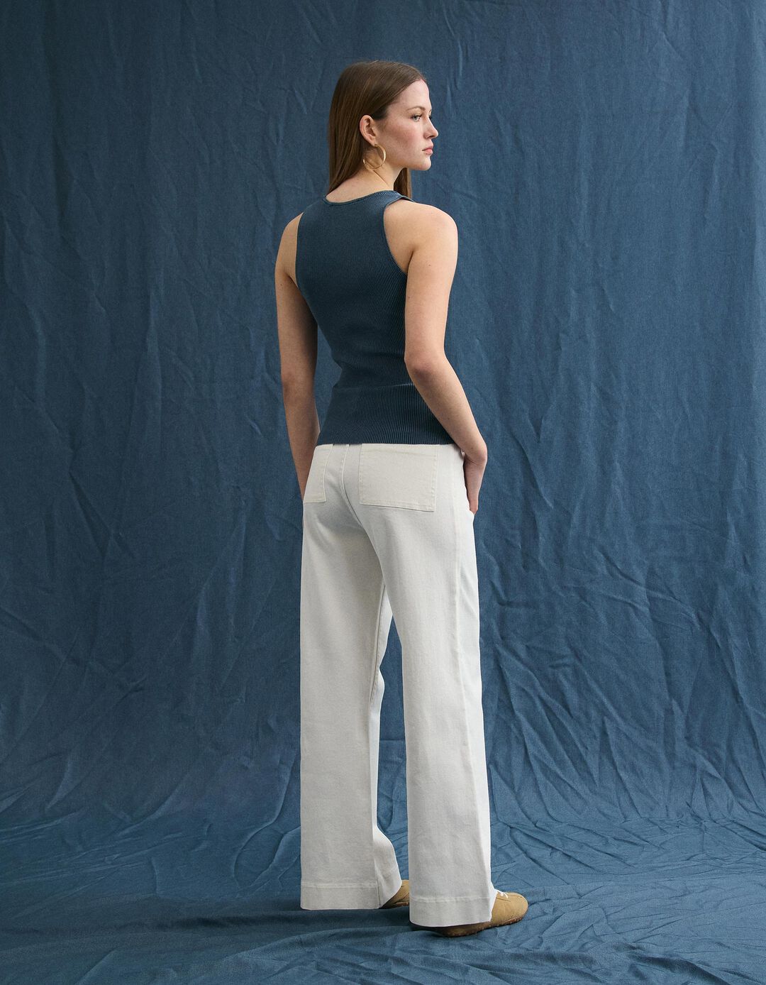 Cal&ccedil;as de Ganga, Mulher, Cru